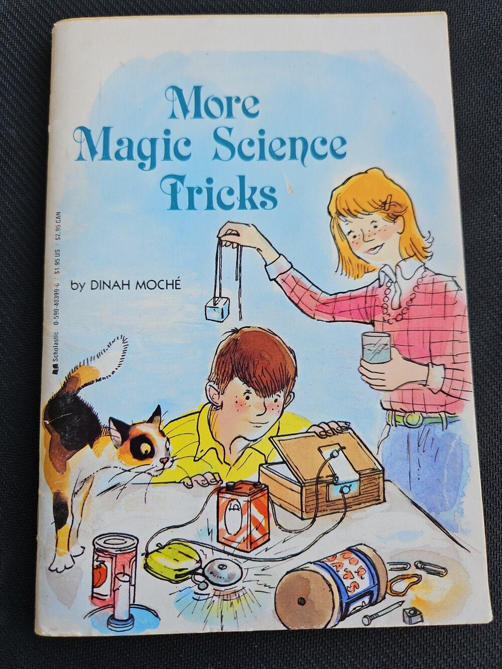 MORE MAGIC SCIENCE TRICKS - Scholastic Books - 1980 - Dinah L. Moché - paperback